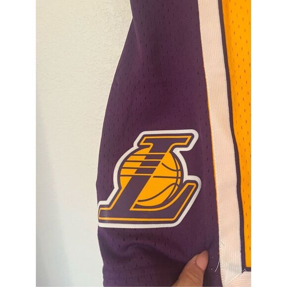 Men's Gold Los Angeles Lakers 2009/10 Hardwood Classics Swingman Basketball Shor - Picture 5 of 10